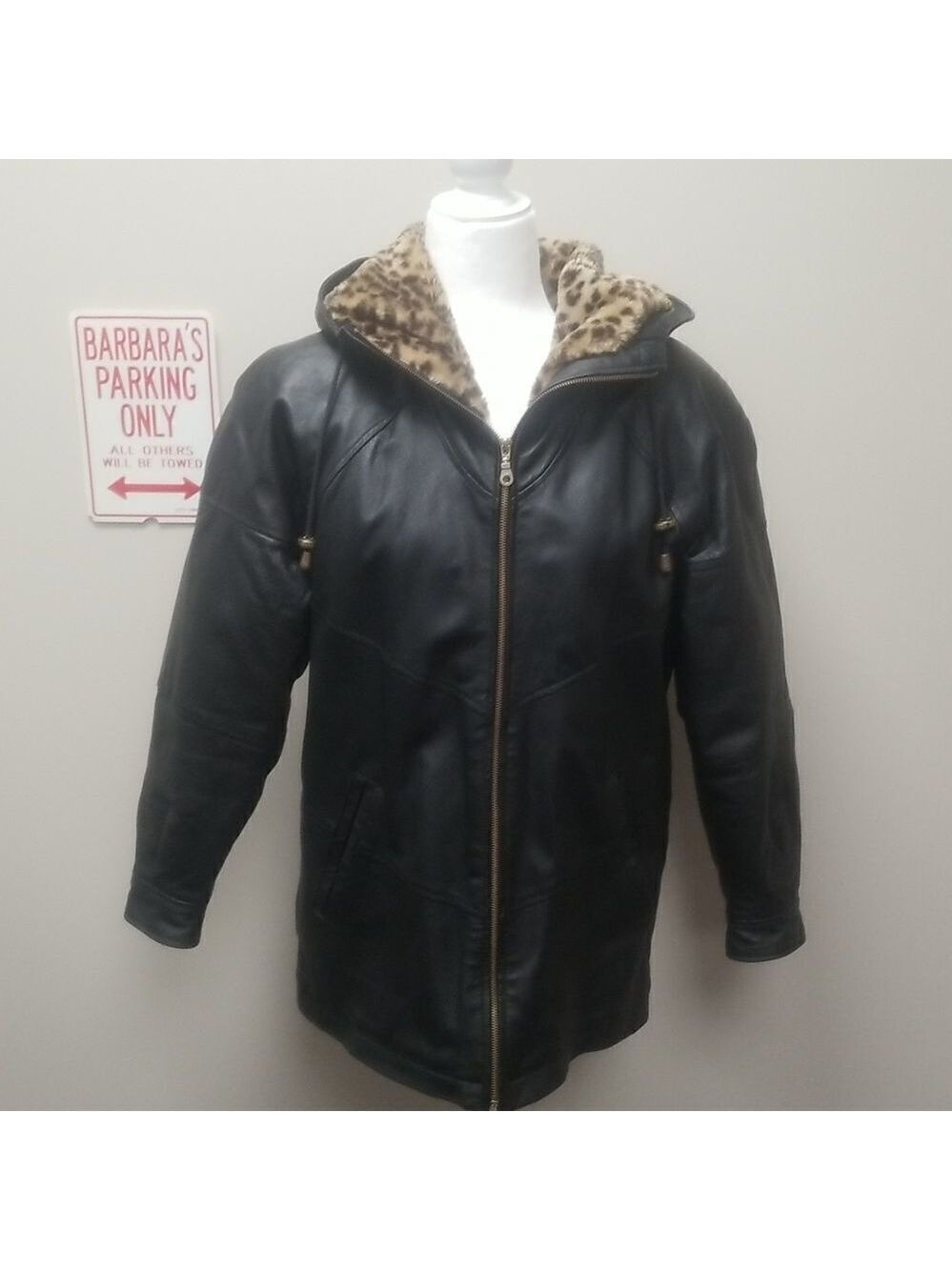 LIZ BAKER ESSENTIALS 100% GENUINE LEATHER